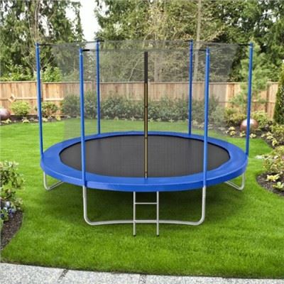 Obrovský trampolínový park