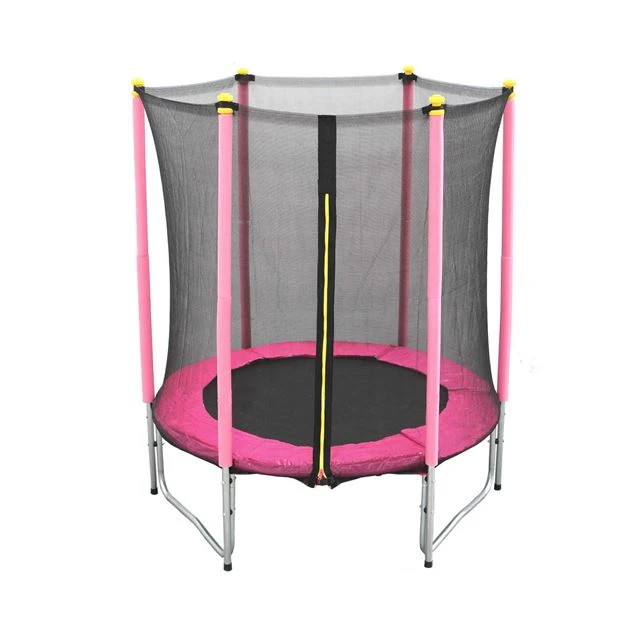 Malé děti trampolína